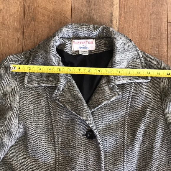 Winter Time wool coat/ color Gray/ size Medium - Picture 6 of 8